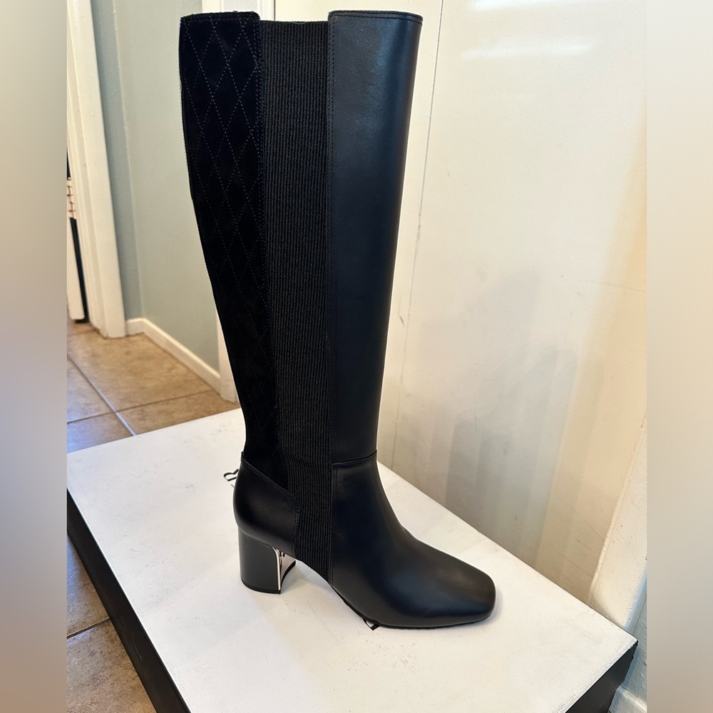 Brand new Donald Pliner boots
